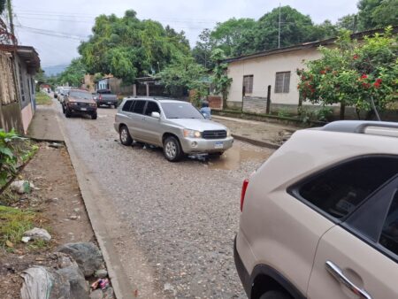 Calles en pésimo estado en Col. Corocol